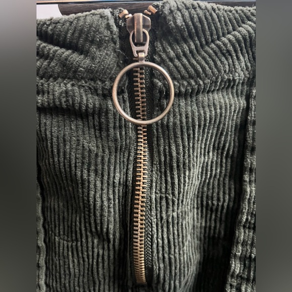 Green corduroy skirt | Brand Blue Spice - Picture 2 of 3